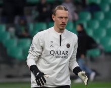 Safonov, o goleiro russo do PSG, foi o grande nome da decisão e herói do título contra o Fla (Foto: Paté Kroute/Wikimedia)
