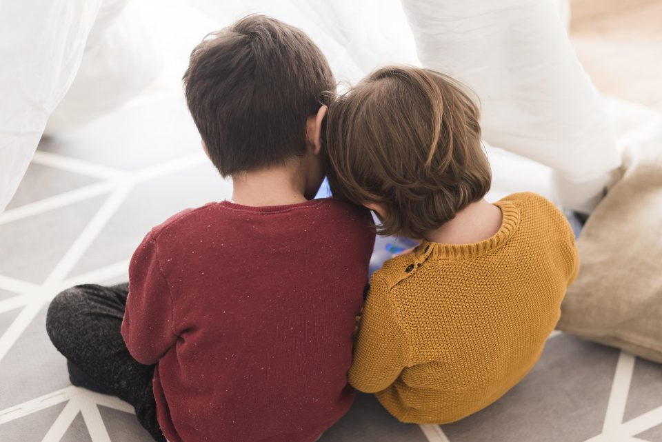 O ICE afirmou que não houve intenção deliberada de violar o acordo e que medidas estariam sendo adotadas para reduzir o tempo de custódia (Foto: Freepik)