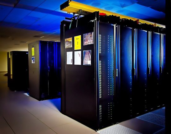 O supercomputador da Stats Perform, empresa conhecida pela análise de dados esportivos, acredita que o Brasil tem apenas 5,6% de levantar o caneco (Foto: Picryl)