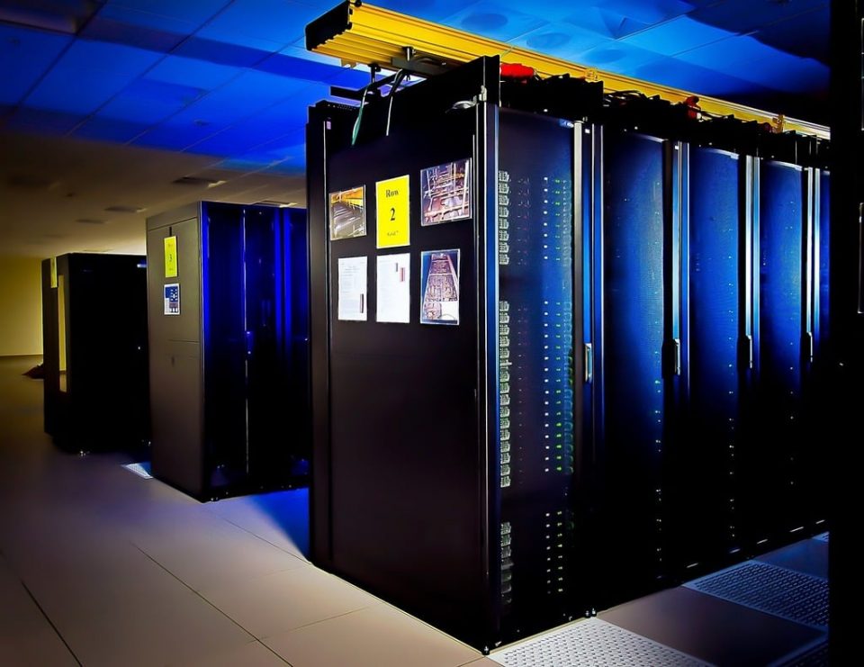 O supercomputador da Stats Perform, empresa conhecida pela análise de dados esportivos, acredita que o Brasil tem apenas 5,6% de levantar o caneco (Foto: Picryl)