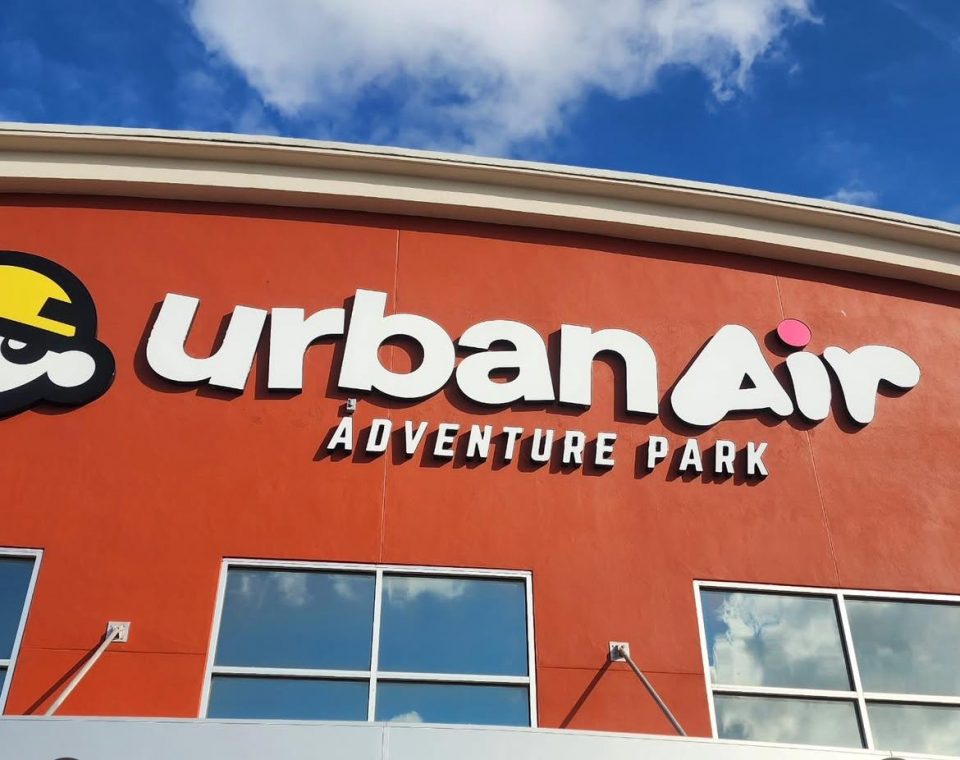 Em comunicado, a direção do parque expressou “profunda tristeza” pelo incidente e afirmou que a segurança dos visitantes é prioridade (Foto: Reprodução redes sociais)