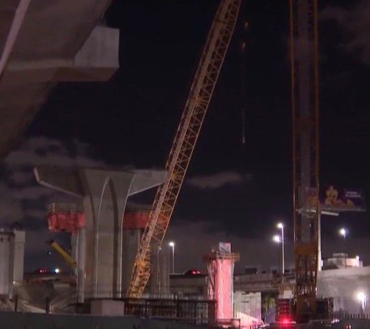 A obra da I-395 faz parte de um amplo projeto de modernização viária em Miami, com impacto direto no trânsito e no desenvolvimento da região (Foto: Reprodução TV)