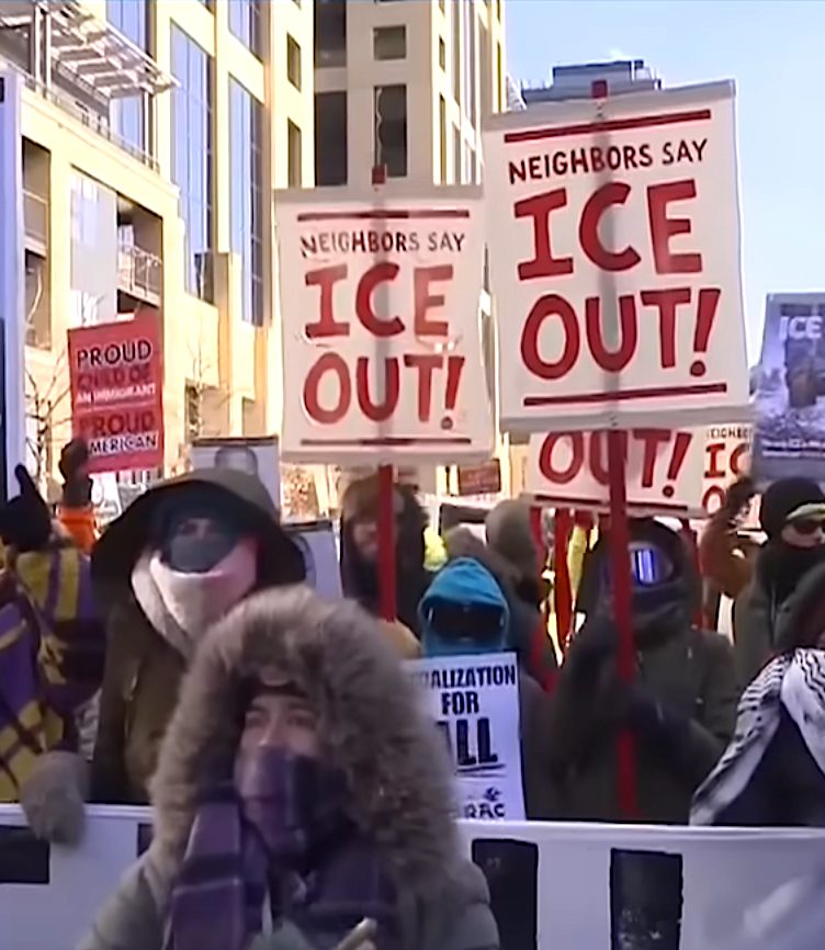 O episódio reacendeu tensões em Minneapolis e em todo o país, com diversos protestos contra a intensificação das operações federais de imigração (Foto: Reprodução TV)