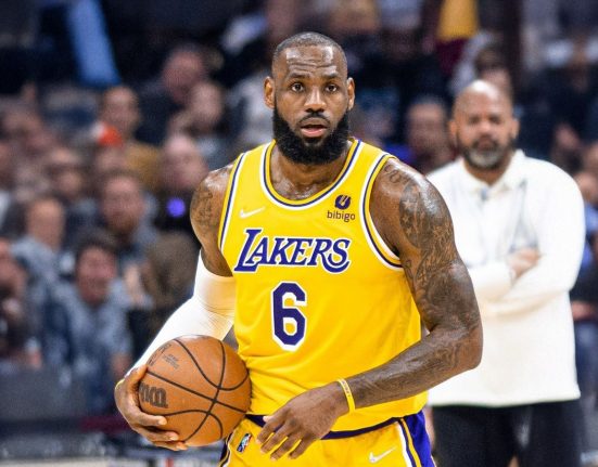 Pela primeira vez desde que chegou à NBA, LeBron não será titular no All-Star Game, encerrando uma sequência histórica e inédita na liga (Foto: Erik Drost/Wikimedia)