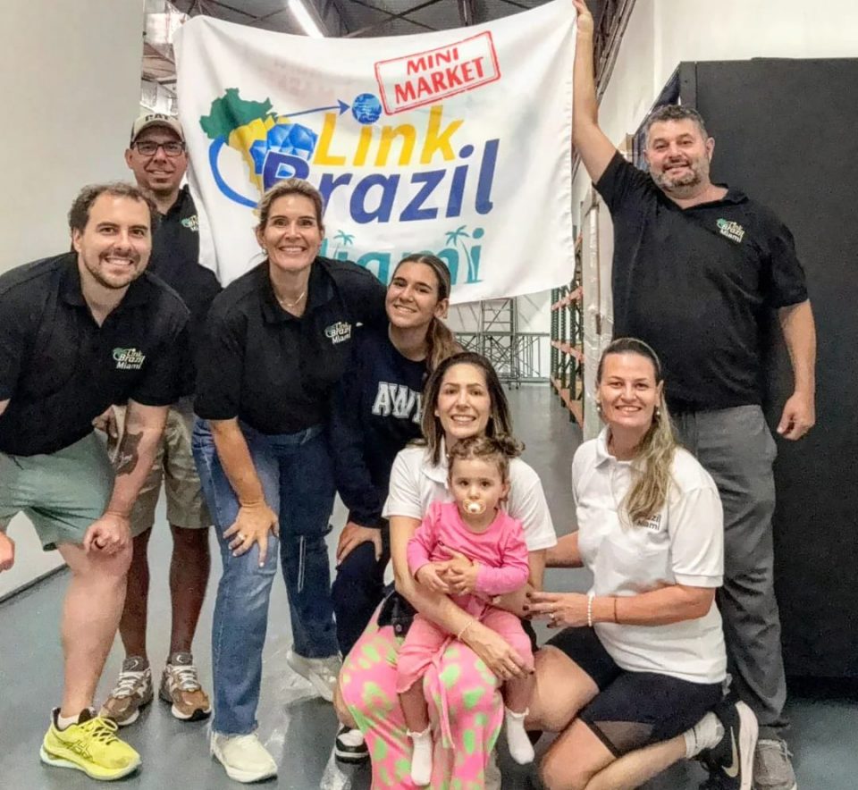Monica Martinazzo, Gustavo Amaral Facipieri, Ariele Aranda Camargo, Felipe Camargo, Sophia Camargo Mendes, Ademir Mendes Jr, Cecilia Camargo e Maria Alice Aranda Camargo (Foto: Demetrius Borges)
