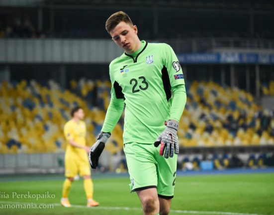 O goleiro ucraniano Trubin garantiu a classificação do Benfica com um gol nos acréscimos (Foto: Yuliia Perekopaiko/Wikimedia)