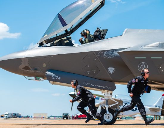 França, Alemanha, Noruega, Suécia, Finlândia, Holanda e Reino Unido se uniram à Dinamarca e enviaram pequenos contingentes militares para a Groenlândia, que se tornou um dos pontos mais sensíveis do contexto geopolítico atual (Foto: U.S. Air Force photo by Senior Airman Alexander Cook/Wikimedia)