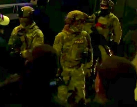 O Pentágono evitou comentar detalhes operacionais, confirmando que acompanha a situação (Reprodução Youtube)