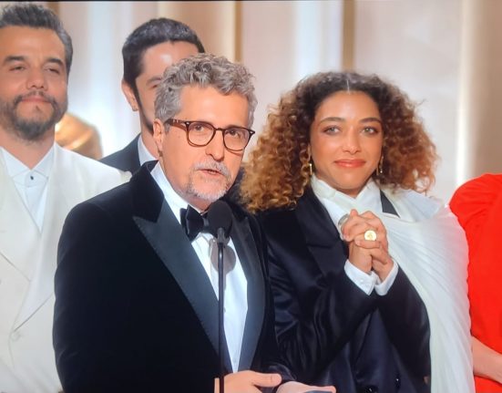 As premiações reforçam a projeção do cinema brasileiro no cenário internacional e consolidam sua relevância no audiovisual contemporâneo (Foto: Reprodução TV)