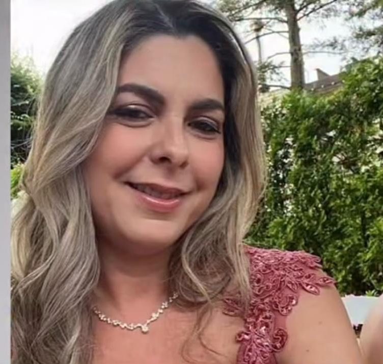 O caso de Adriana Paulino Barbosa está sendo tratado como violência doméstica com homicídio. As circunstâncias e a motivação do crime seguem sob investigação (Foto: Reprodução redes sociais)
