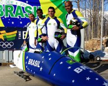 A equipe brasileira de bobsled, com Edson Bindilatti como piloto (Foto: Comitê Olímpico do Brasil)