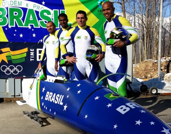 A equipe brasileira de bobsled, com Edson Bindilatti como piloto (Foto: Comitê Olímpico do Brasil)