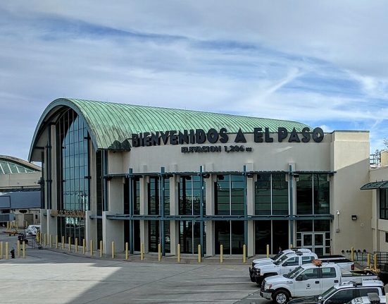 A FAA não informou se a decisão está relacionada a uma ameaça específica, a uma operação federal em andamento ou a outro tipo de risco (Foto:Dicklyon/Wikimedia)