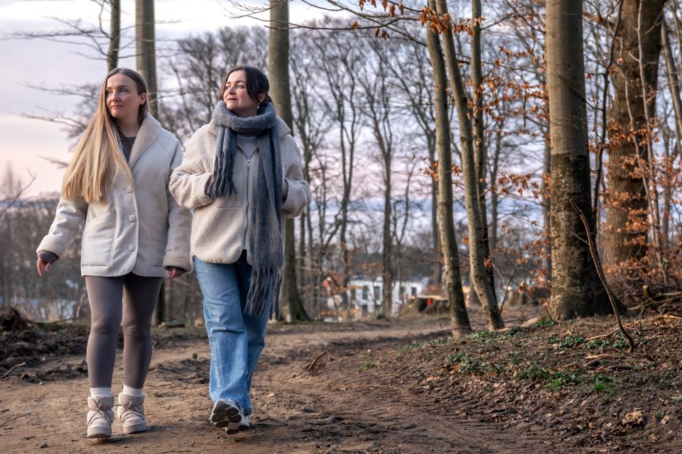 A combinação de ar frio, ventos e baixa umidade pode elevar o risco de incêndios florestais em determinadas regiões e agravar problemas respiratórios (Foto: Freepik)