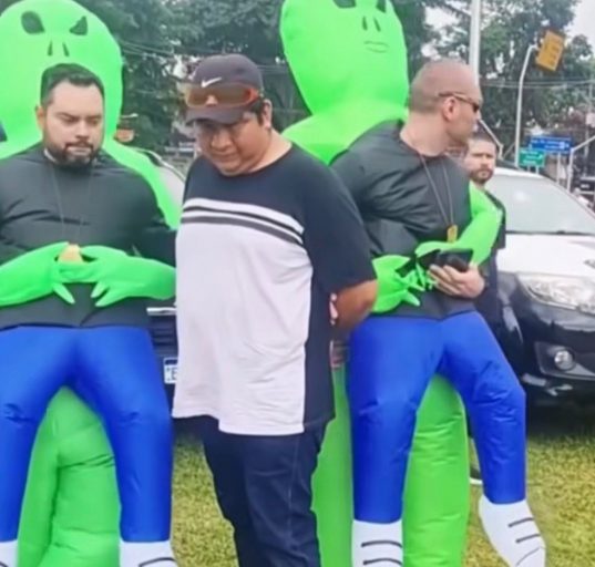 A ação faz parte da Operação Carnaval da Polícia Civil, voltada para coibir furtos e roubos em blocos de rua com grande público, e resultou em pelo menos 18 prisões (Foto: Reprodução redes sociais)