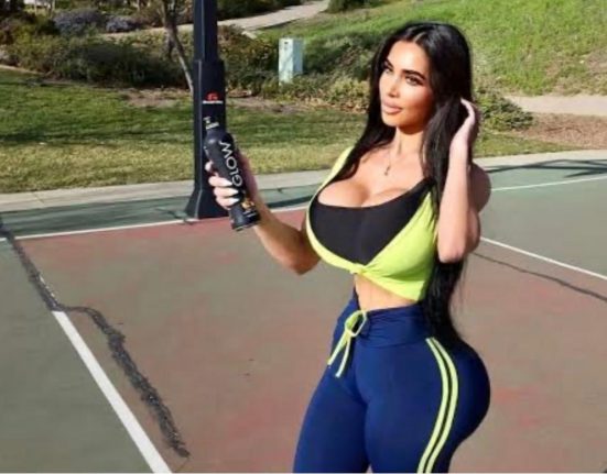 Ashten G era conhecida nas redes sociais e no Only Fans como sósia da Kim Kardashian (Foto: Reprodução redes sociais)