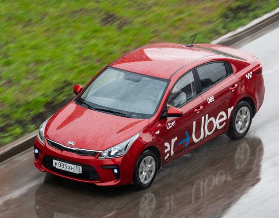 O episódio acirra a discussão sobre a segurança em corridas por aplicativo, especialmente entre mulheres (Foto: Ilya Plekhanov/Wikimedia)