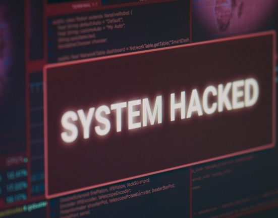 Ofensivas podem gerar interrupções pontuais, desgaste institucional e insegurança pública (Foto: Freepik