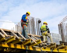 A expectativa das autoridades é que a iniciativa ajude a reduzir a escassez de trabalhadores, acelerar obras e fortalecer a economia local (Foto: Freepik)