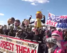A Casa Branca minimizou os protestos, classificando-os como manifestações de oposição, e aliados do governo questionaram sua representatividade (Foto: Reprodução TV)