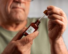 Cerca de 14,3 milhões de beneficiários do Medicare recebem cuidados por meio de instituições parceiras, o que demonstra o potencial alcance da iniciativa (Foto: Freepik)