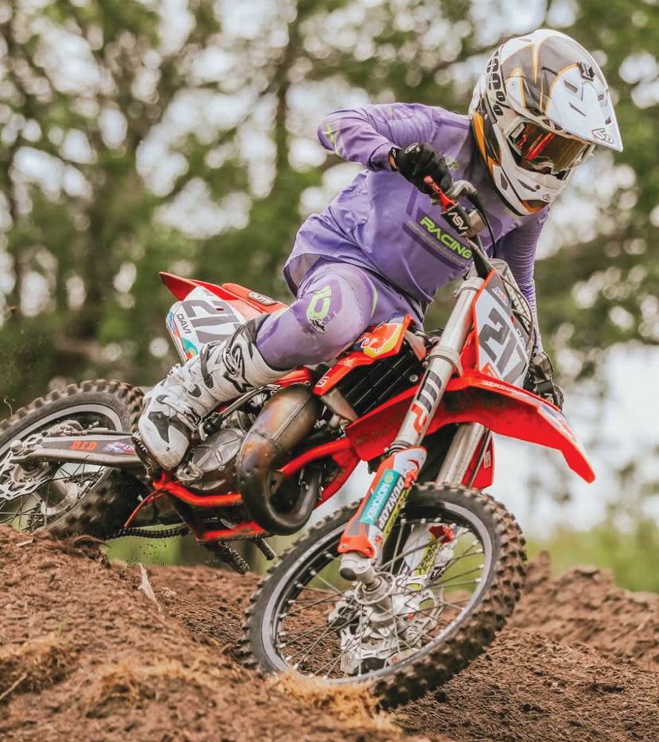 Davi Miranda começou no BMX e atualmente se destaca no motocross (Foto: Divulgação)