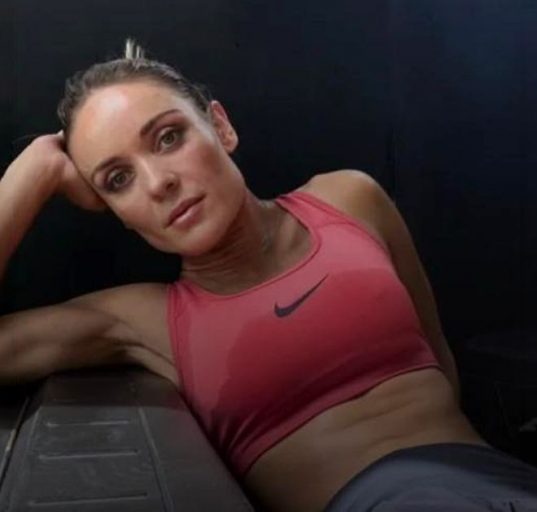 Em apenas cinco anos de carreira esportiva, Mara se tornou uma competidora de elite entre os amadores, conquistando pódios no Brasil e classificações em campeonatos mundiais (Foto: Reprodução redes sociais)