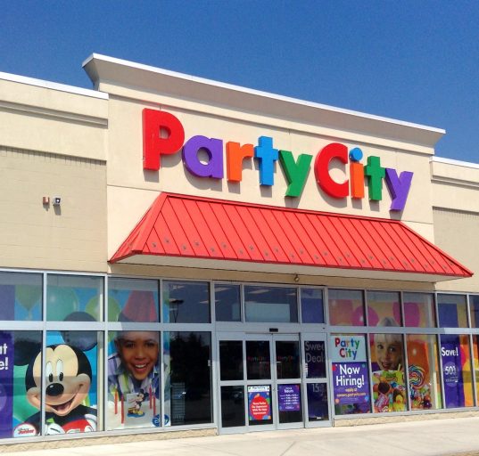 A Party City é uma tradicional loja de artigos de festa (Foto: Mike Mozart/Flickr)