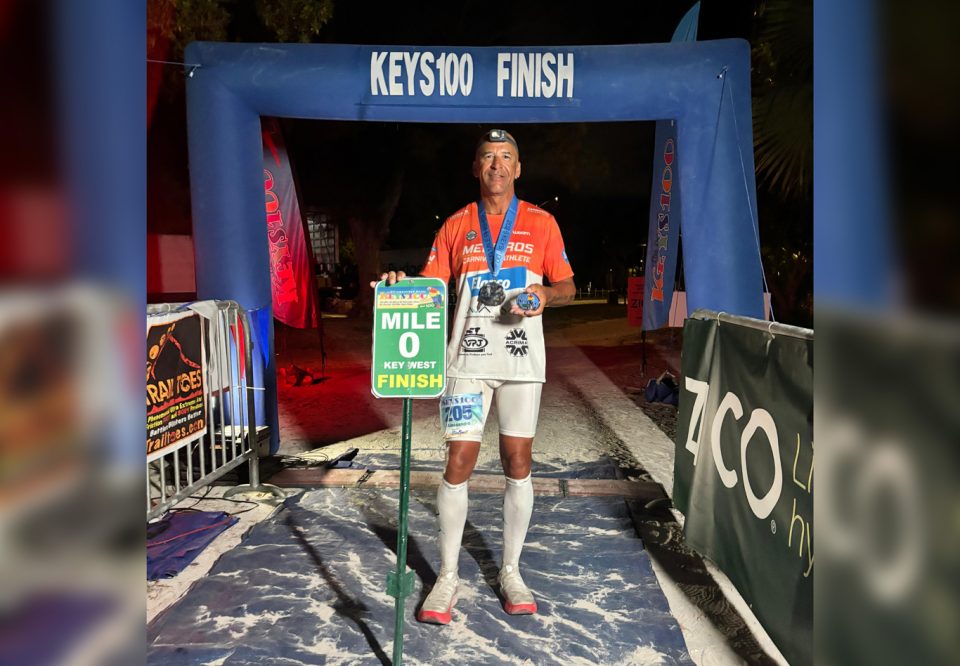 Alessandro Medeiros sagrou-se campeão em sua faixa etária na Keys100 Ultramarathon, uma das provas de 100 milhas mais tradicionais dos Estados Unidos (Foto: Divulgação)
