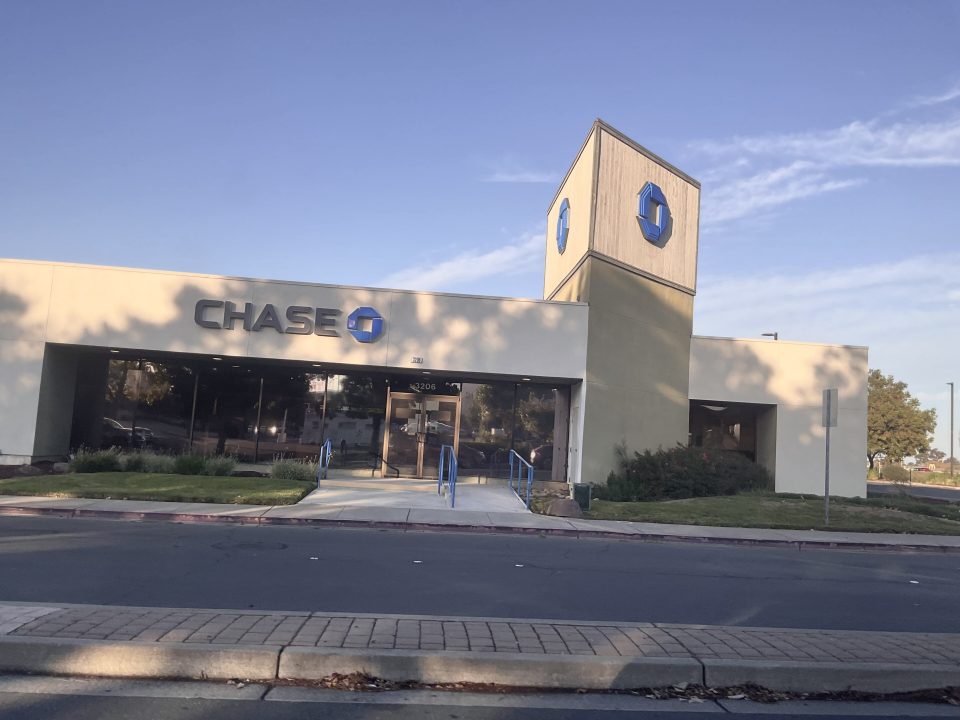 As fraudes já se espalharam por diversos estados e vem atingindo clientes de grandes instituições financeiras, incluindo Chase, Bank of America, Wells Fargo e Huntington Bank (Foto: Thomasfan1916/Wikimedia Commons)