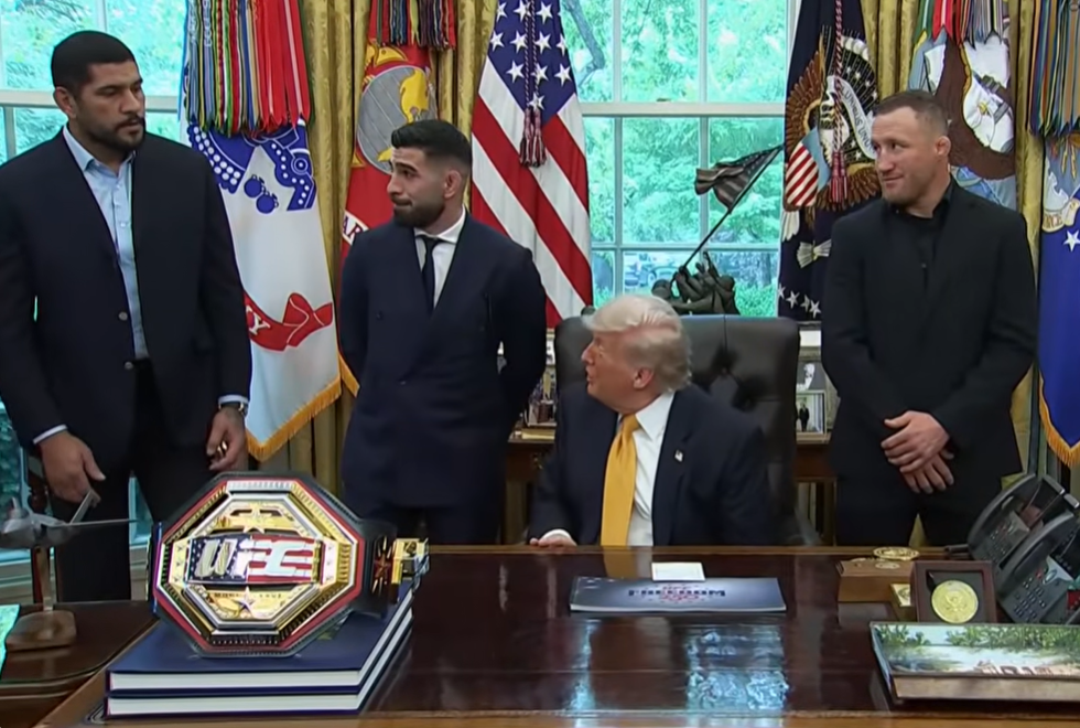 Trump leva UFC à Casa Branca com brasileiro Alex Pereira no card de evento histórico