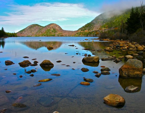 Entre os materiais excluídos estão painéis sobre os impactos das mudanças climáticas no Acadia National Park (Foto: Plh1234us/Wikimedia)