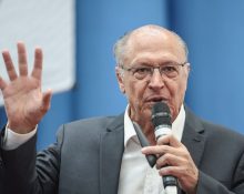 O vice-presidente e ministro do Desenvolvimento, Indústria, Comércio e Serviços, Geraldo Alckmin, deverá liderar as negociações com os EUA (Foto: Paulo Pinto/Agência Brasil)