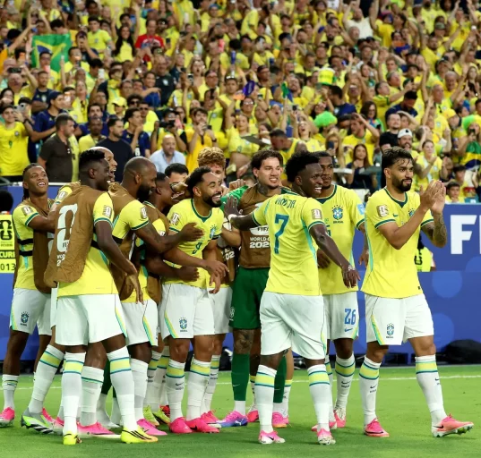 Jogadores da Seleção celebram vitória contra a Escócia (Foto: Rafael Ribeiro/CBF)