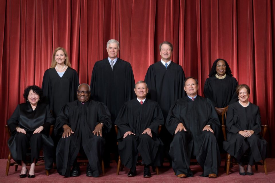 A Suprema Corte tem maioria conservadora e concedeu vitória dupla para o presidente Donald Trump (Foto: supremecourthistory.org)