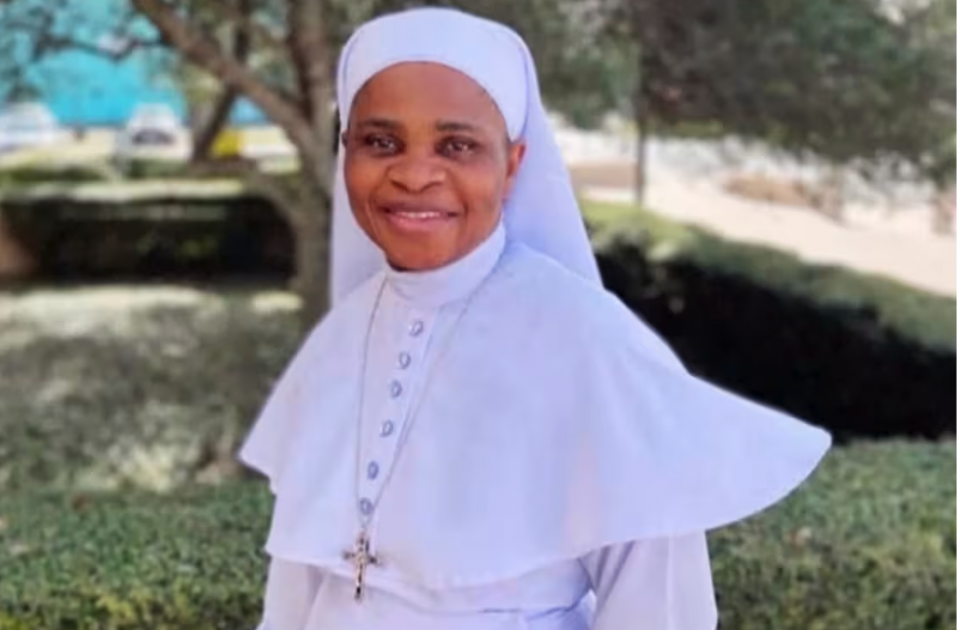 Irmã Letty Ugboaja, estava a caminho da igreja para participar da missa, como faz todos os domingos, quando foi surpreendida por agentes do U.S. Immigration and Customs Enforcement (ICE) (Foto: Redes Sociais)