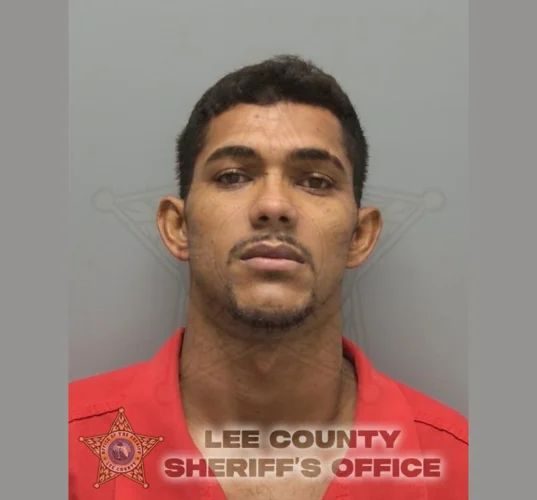 Antes de se entregar, Willian Rosa Do'Amaral gravou um vídeo informando que iria se apresentar à polícia. (Foto: Lee County Sheriff's Office)