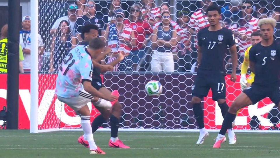 Assim como os Estados Unidos, os outros coanfitriões da Copa também estão eliminados da Copa (Foto: Reprodução TV)