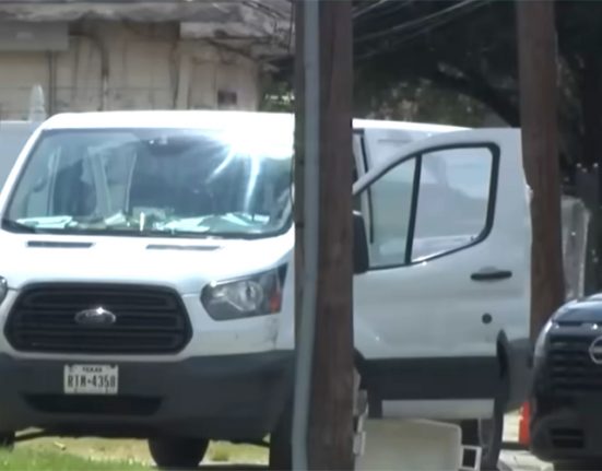 Lorenzo Salgado Araujo morreu após ser baleado durante uma operação do ICE em Houston. O caso será investigado pelo FBI e pelo Departamento de Segurança Interna. (Foto: Reprodução/TV)