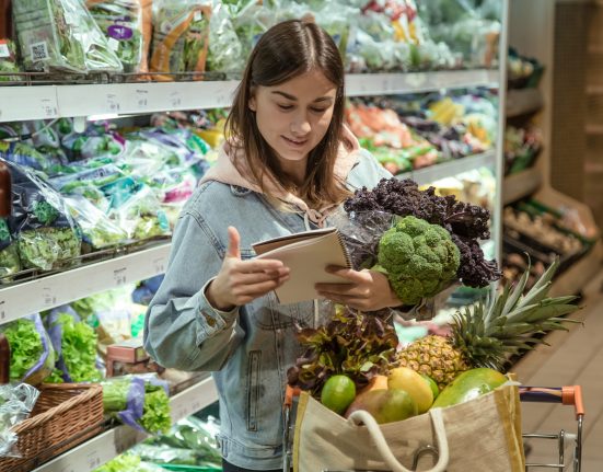 Frutas e hortaliças representam cerca de 50% dos casos de doenças transmitidas por alimentos devido ao consumo in natura (Foto: Freepik)