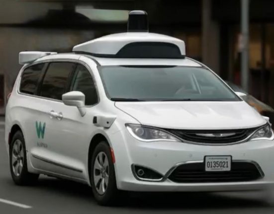 Para especialistas, a autonomia tecnológica vem acompanhada de uma vigilância que redefine os limites da privacidade dentro do transporte compartilhado (Foto: Reprodução redes sociais)