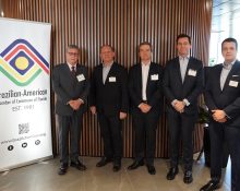 Farani (à esquerda na foto) com Carlos Leibowicz (presidente & CEO do Bradesco Bank), Guilherme Leal (vice-presidente Bradesco Brasil), Augusto Miranda (diretor-executivo Bradesco Brasil) e Marson Cunha (presidente da BACCF) (Foto: Bradesco Bank)