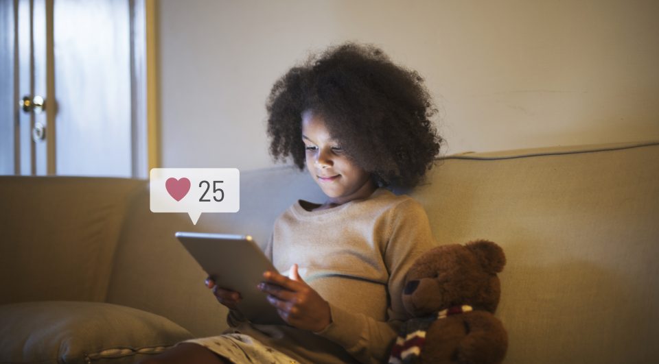 A Flórida já possui legislação própria sobre o uso de determinadas plataformas por crianças e adolescentes e continua sua disputa judicial para que as empresas de tecnologia cumpram essas regras (Foto: Freepik)