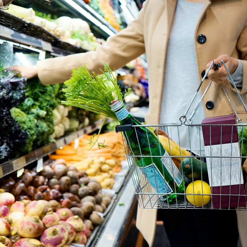 Os preços das mercadorias aumentaram 2,7% em julho deste ano em relação ao mesmo período do ano passado (Foto: Tara Clark/Unsplash)