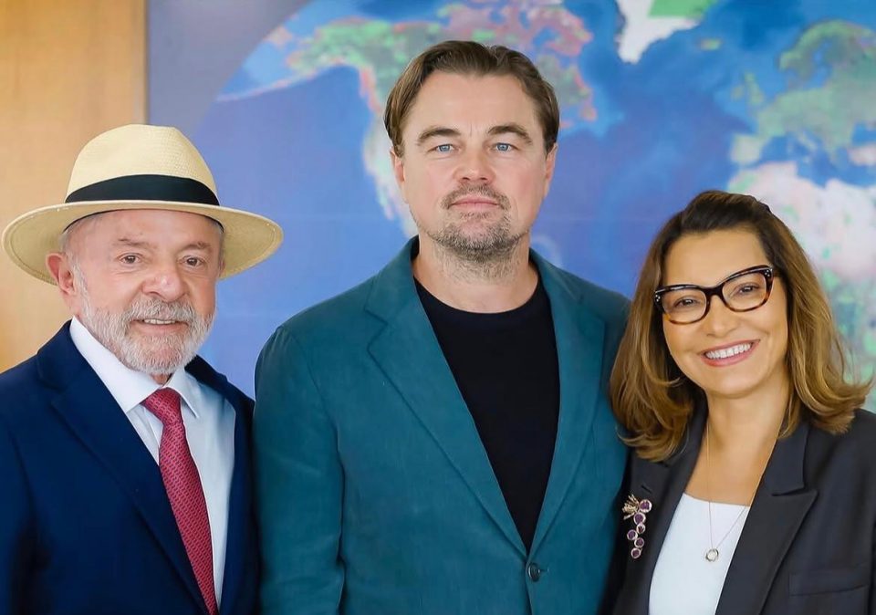Para DiCaprio, a viagem reforça uma estratégia que combina sua influência pública com o trabalho de organizações ambientais. Até o momento, não foi anunciado um novo investimento do ator em projetos no Brasil (Foto: Reprodução Redes Sociais)