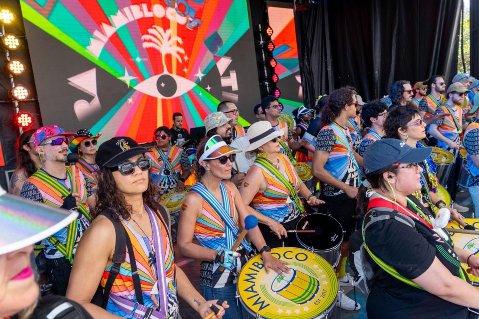 O grupo convida o público do Sul da Flórida a conhecer e vivenciar o samba de perto – não apenas como uma apresentação musical, mas como uma manifestação cultural (Foto: Divulgação)