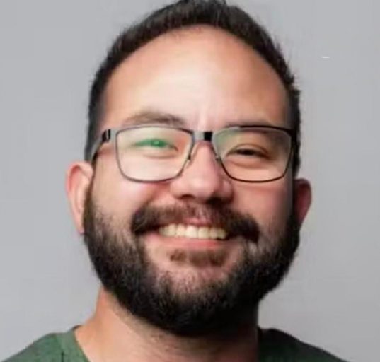 O homicídio ocorreu em meio a uma disputa judicial entre o executivo e sua esposa, envolvendo o divórcio, a guarda dos três filhos e acusações de violência doméstica (Reprodução redes sociais)