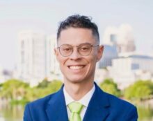Felipe participou da articulação de serviços de assistência às vítimas e familiares do massacre da boate Pulse, ocorrido em junho de 2016 na cidade de Orlando (Foto: Redes sociais)