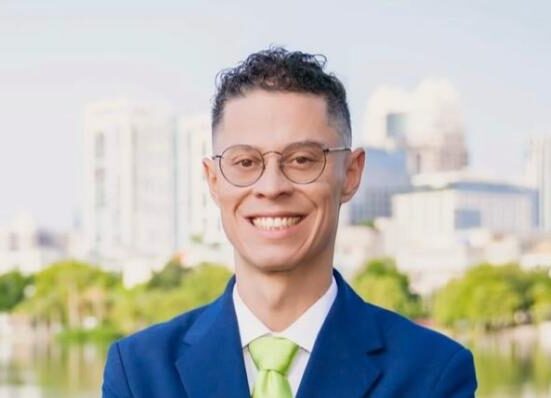 Felipe participou da articulação de serviços de assistência às vítimas e familiares do massacre da boate Pulse, ocorrido em junho de 2016 na cidade de Orlando (Foto: Redes sociais)
