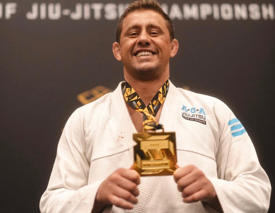O atual campeão mundial representa a terceira geração de uma família que mantém vínculos com a modalidade há mais de sete décadas (Foto: Reprodução redes sociais)